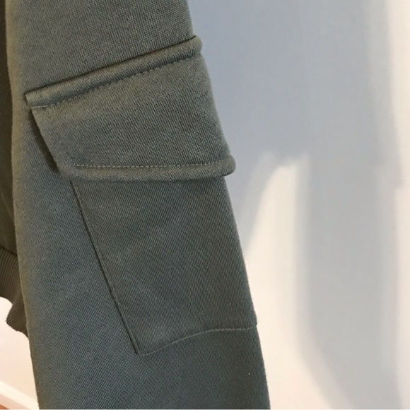 H&M quarter zip sweatshirt with pockets - Picture 3 of 4